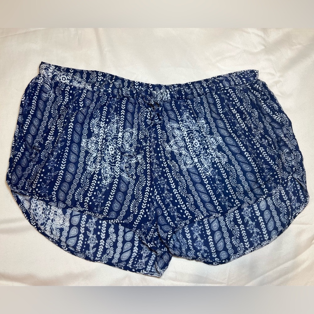 Beach Shorts Size M